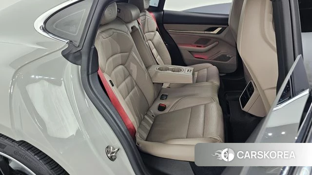 Porsche Taycan 2021 Серебристо-серый из Кореи, фото 2