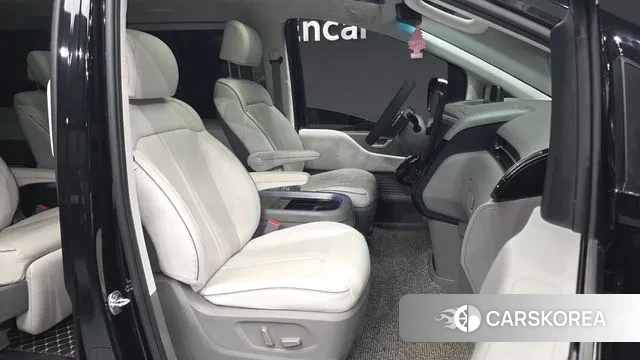 Hyundai Staria 2021 Черный из Кореи, фото 2