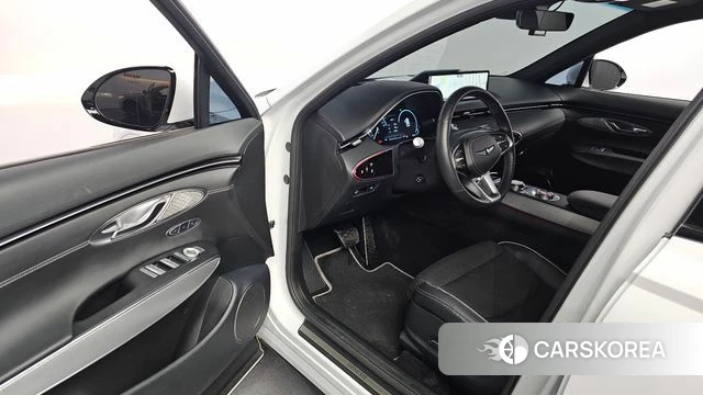Genesis GV70 2023 Белый из Кореи, фото 2