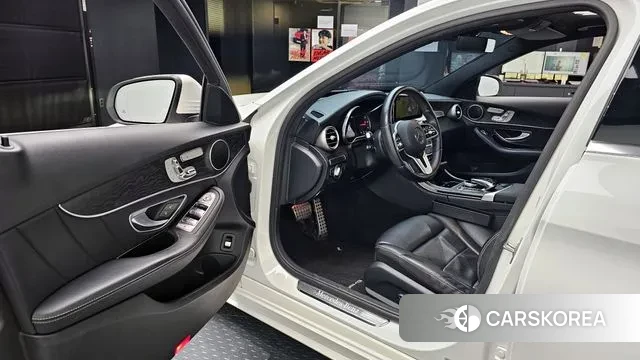 Mercedes-Benz C-Class W205 2019 Белый из Кореи, фото 2