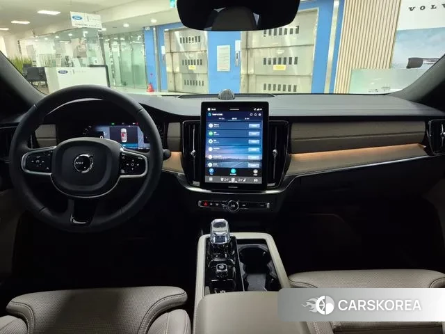 Volvo S90 2025 Белый из Кореи, фото 2