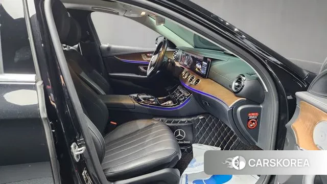 Mercedes-Benz E-Class W213 2019 Черный из Кореи, фото 2