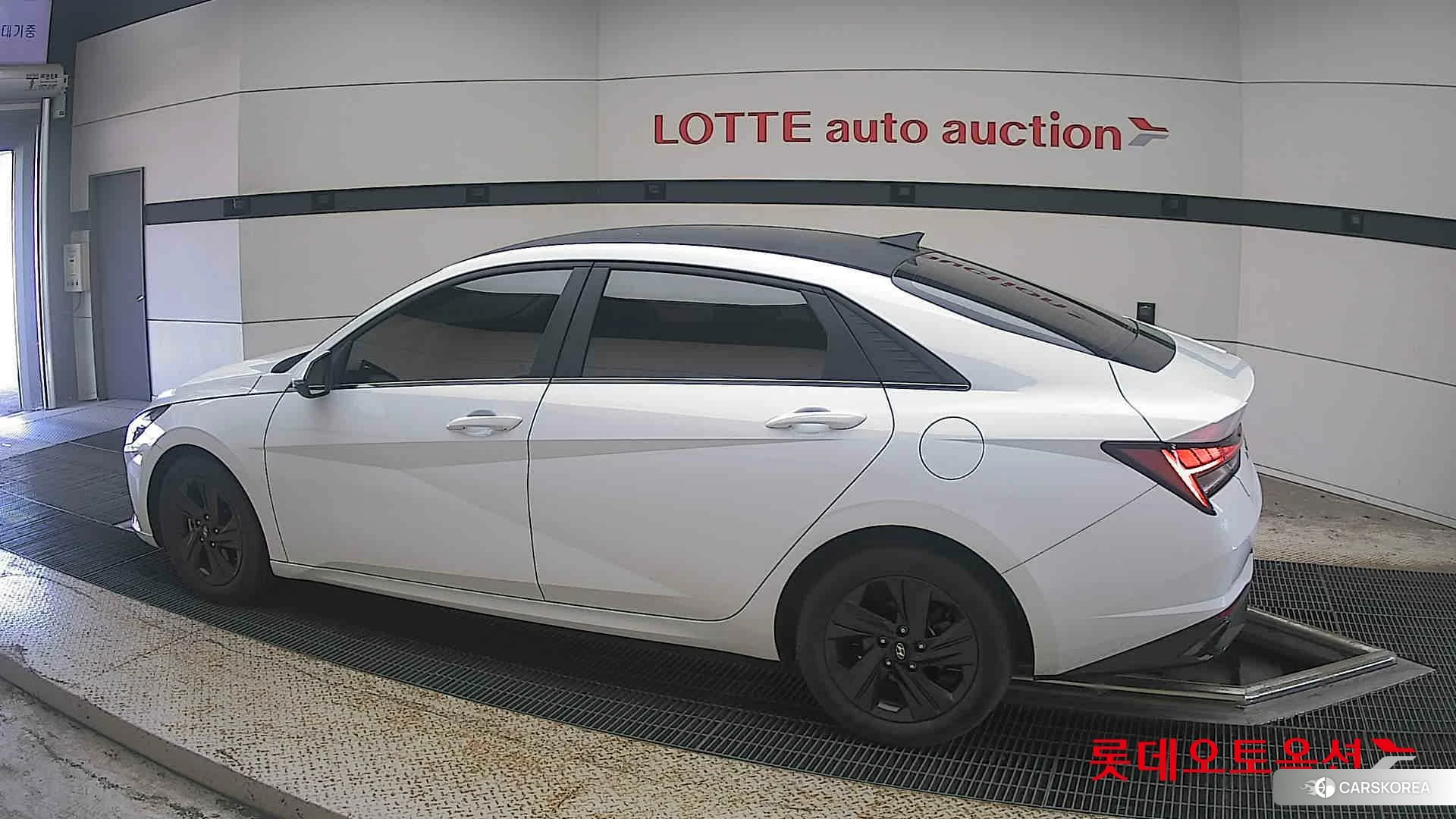 Hyundai Avante 2021 Polar White из Кореи, фото 2