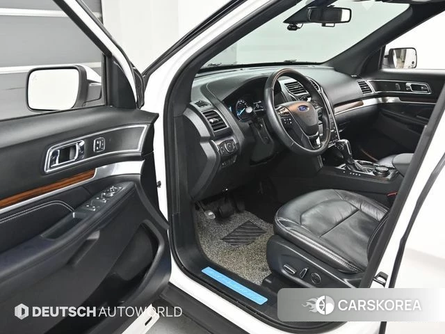 Ford Explorer 2018 Белый из Кореи, фото 2