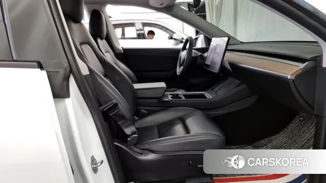 Tesla Model Y 2021 Белый из Кореи, фото 2