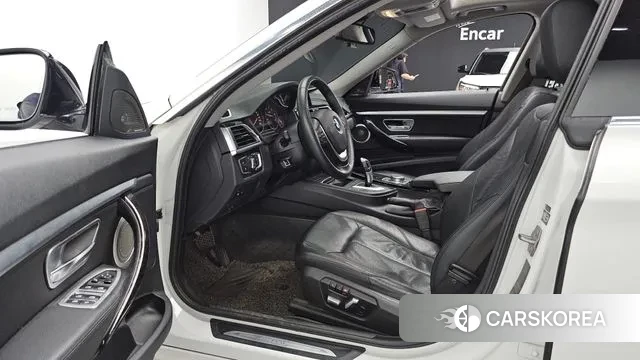 BMW 3 Series GT (F34) 2018 Белый из Кореи, фото 2