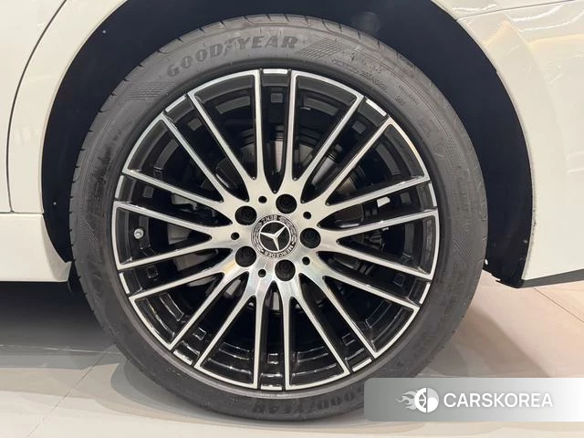 Mercedes-Benz Class C 2025 Белый из Китая, фото 2