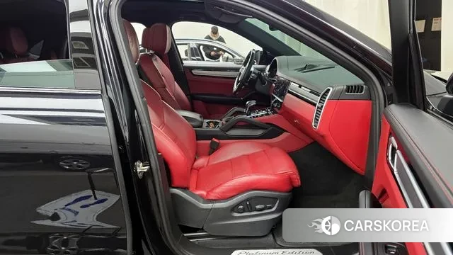 Porsche Cayenne (PO536) 2022 Черный из Кореи, фото 2