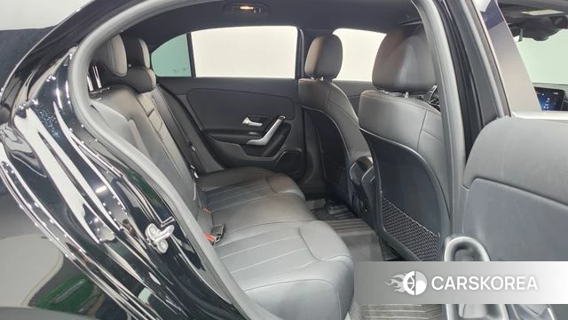 Mercedes-Benz A-Class W177 2024 Черный из Кореи, фото 2