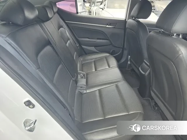 Hyundai Avante AD 2018 Белый из Кореи, фото 2