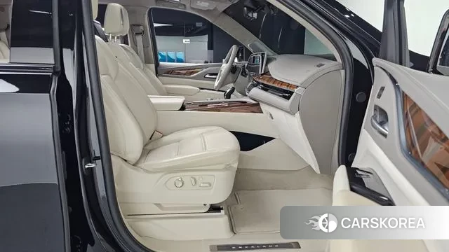 Cadillac Escalade 5th Generation 2024 Черный из Кореи, фото 2