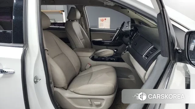 Kia The New Carnival 2018 Белый из Кореи, фото 2