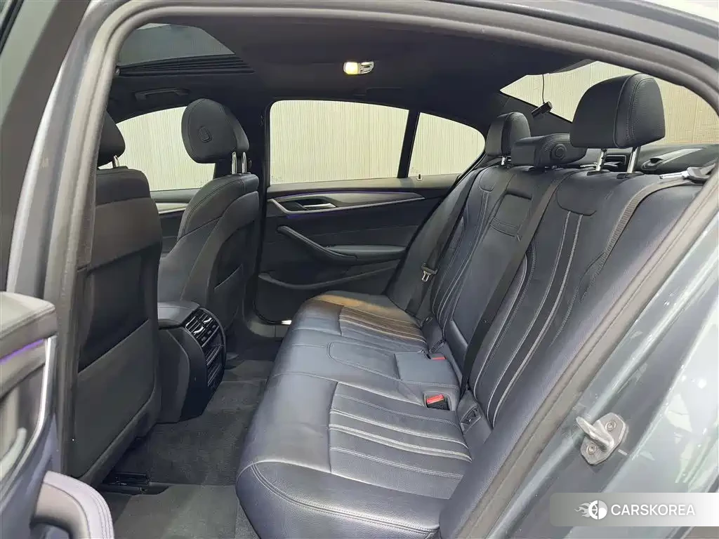 BMW 5 series 2019 Silver/gray из Китая, фото 2