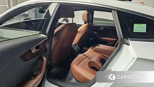 Audi A5 (F5) 2021 Белый из Кореи, фото 2