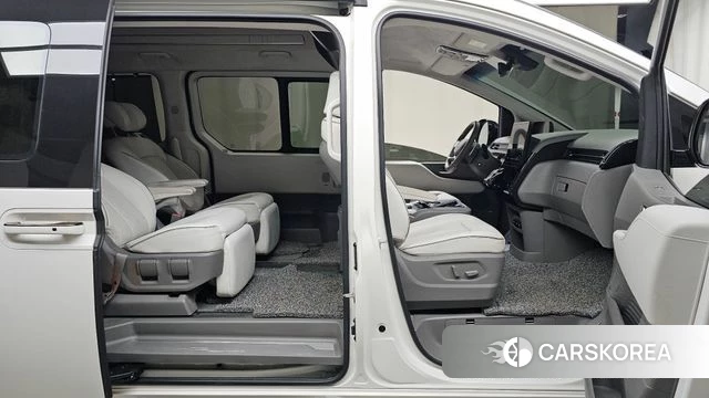 Hyundai Staria 2022 Белый из Кореи, фото 2