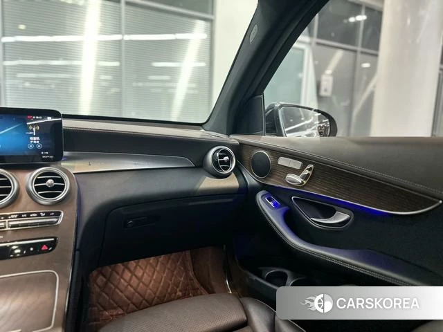 Mercedes-Benz GLC 2022 Черный из Китая, фото 2
