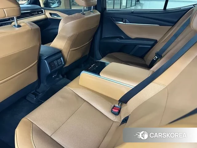 Toyota Camry (XV80) 2025 Белый из Кореи, фото 2