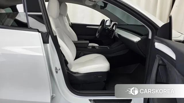 Tesla Model Y 2022 Белый из Кореи, фото 2