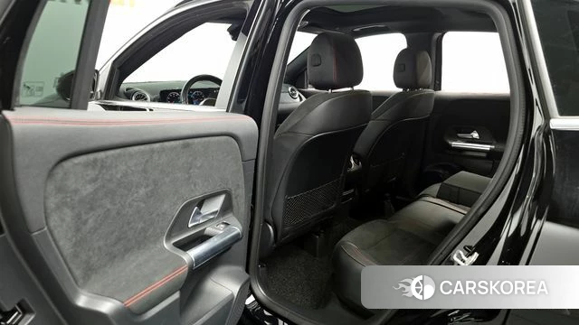 Mercedes-Benz GLA - Class H247 2023 Черный из Кореи, фото 2