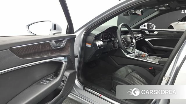 Audi A6 (C8) 2023 Серебряный из Кореи, фото 2