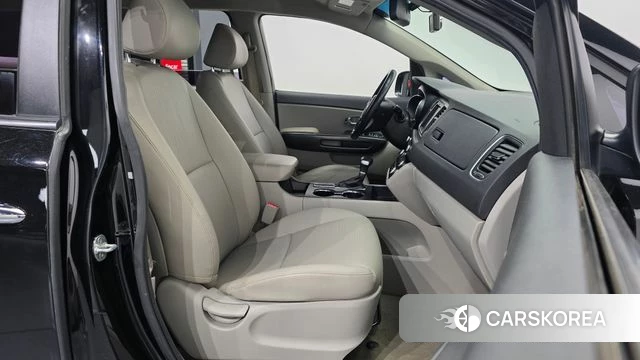 Kia The New Carnival 2019 Черный из Кореи, фото 2