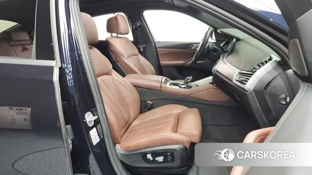 BMW X6 (G06) 2021 Черный из Кореи, фото 2