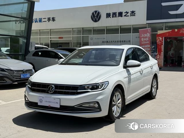 Volkswagen Bora 2022 Белый из Китая, фото 2