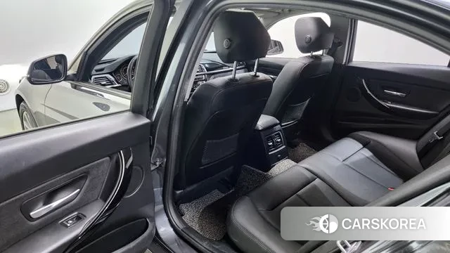 BMW 3 Series (F30) 2018 Серый из Кореи, фото 2