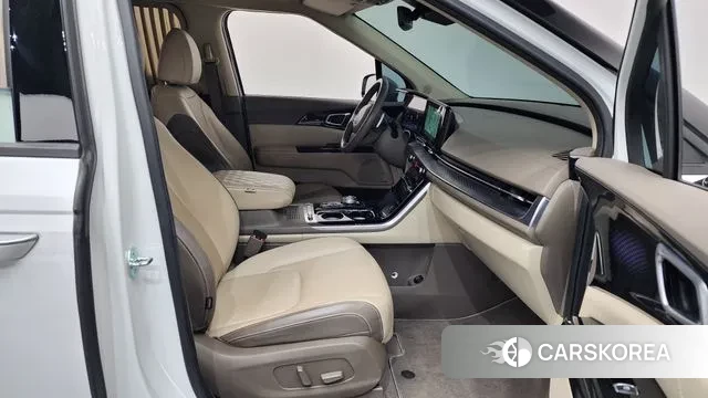 Kia Carnival 4th generation 2023 Белый из Кореи, фото 2