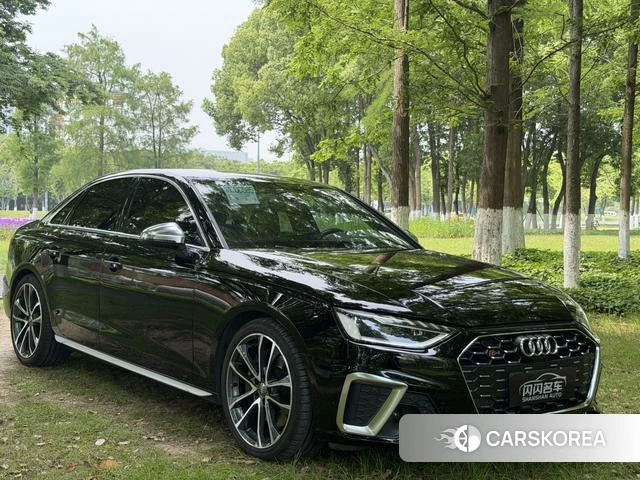 Audi S4 2021 Черный из Китая, фото 2