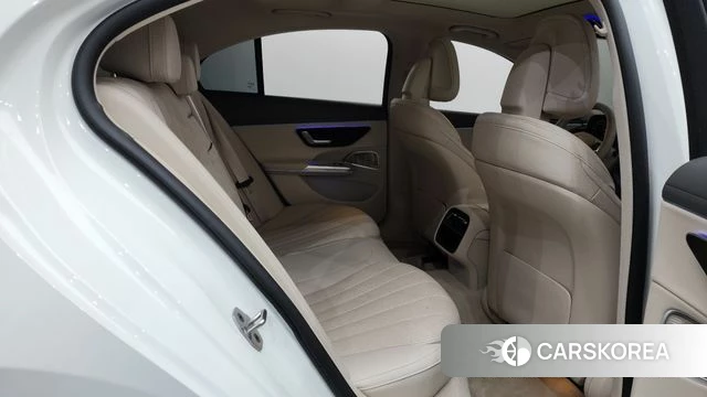 Mercedes-Benz E-Class W214 2025 Белый из Кореи, фото 2