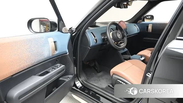 Mini Cooper S Countryman 2024 Черный из Кореи, фото 2