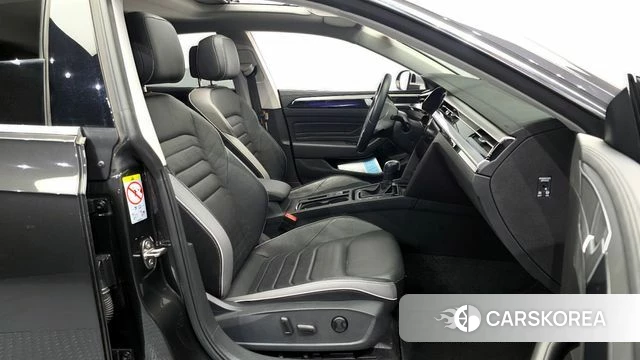 Volkswagen Arteon 2023 Серый из Кореи, фото 2