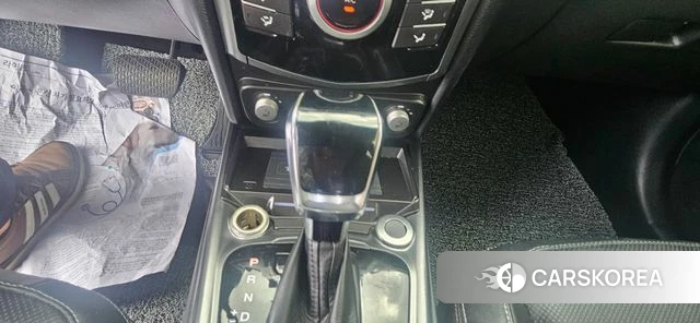 Ssangyong Tivoli Armor 2019 Жемчужный цвет из Кореи, фото 2