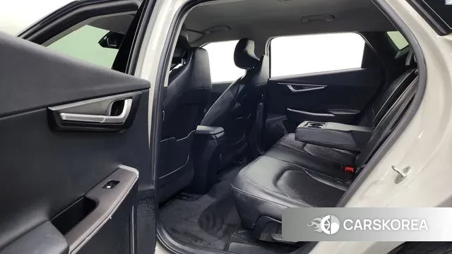 Kia EV6 2022 Жемчужный цвет из Кореи, фото 2