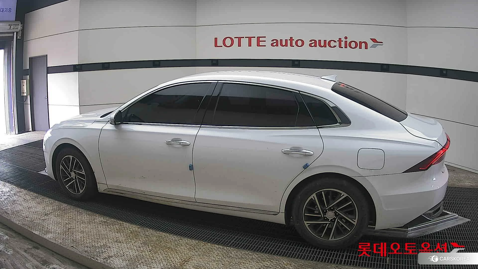 Hyundai Grandeur 2021 White cream (optional) из Кореи, фото 2