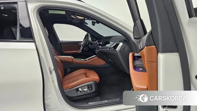 BMW X6 (G06) 2023 Белый из Кореи, фото 2