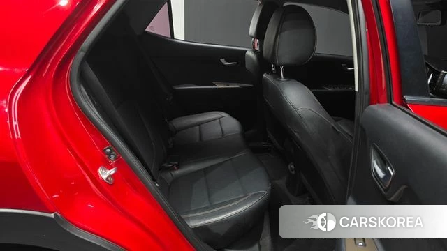 Kia Stonic 2018 Красный из Кореи, фото 2