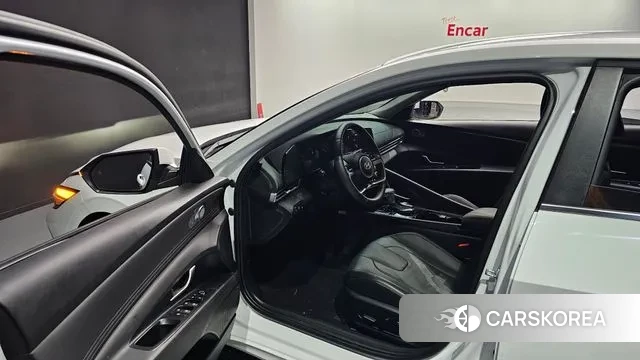 Hyundai The New Avante Hybrid (CN7) 2025 Белый из Кореи, фото 2