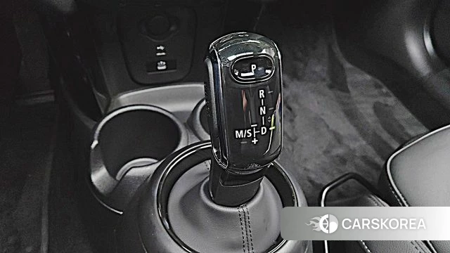 Mini Cooper 2024 Серебристо-серый из Кореи, фото 2