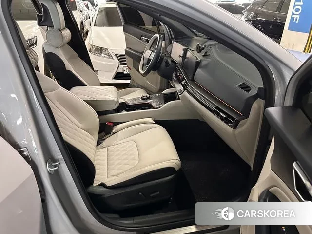 Kia The New Sportage 5th Generation 2025 Серебристо-серый из Кореи, фото 2