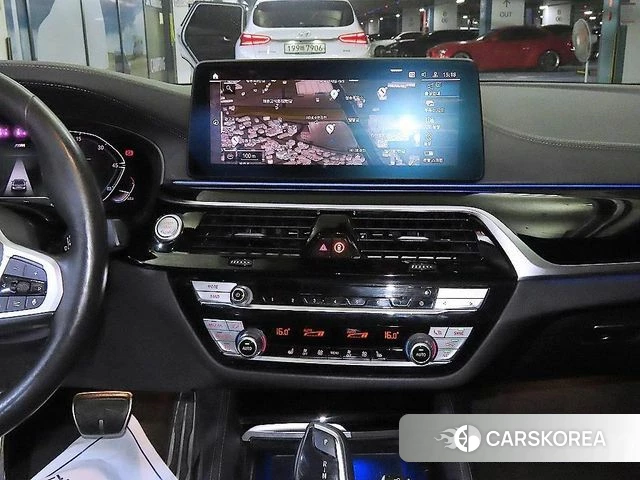 BMW 5 Series (G30) 2021 Белый из Кореи, фото 2