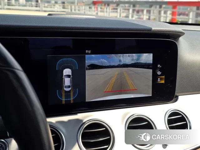 Mercedes-Benz E-Class W213 2021 Белый из Кореи, фото 2