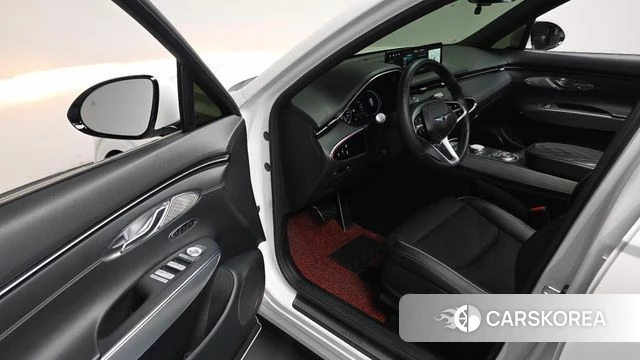 Genesis GV70 2022 Белый из Кореи, фото 2