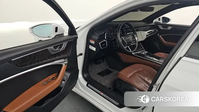 Audi A6 (C8) 2023 Белый из Кореи, фото 2