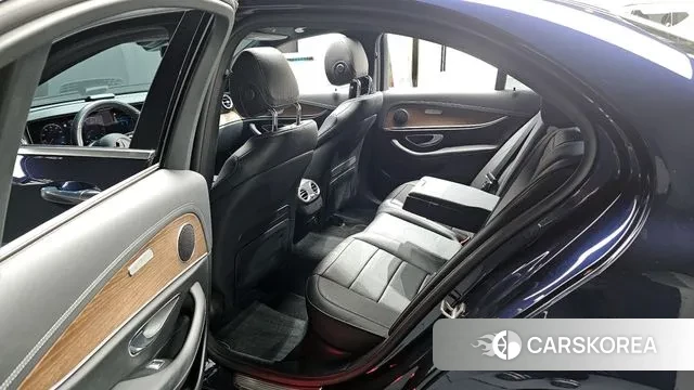 Mercedes-Benz E-Class W213 2022 Синий из Кореи, фото 2