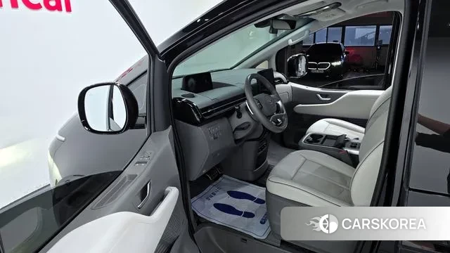 Hyundai Staria 2022 Черный из Кореи, фото 2