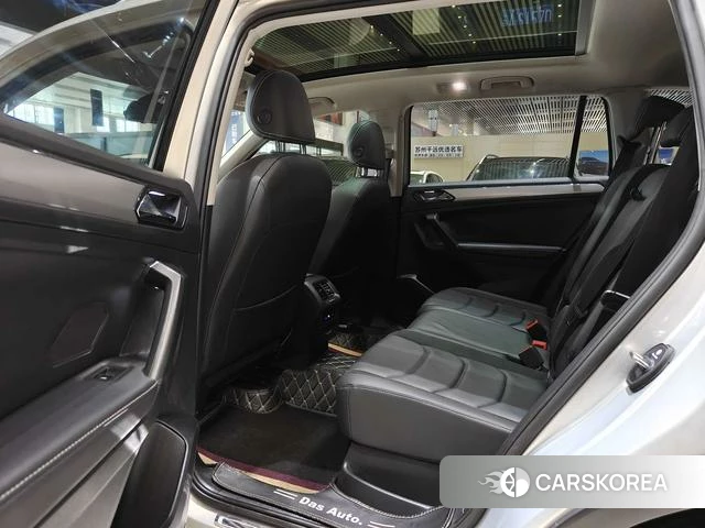 Volkswagen Tiguan L 2019 Серебристо-серый из Китая, фото 2