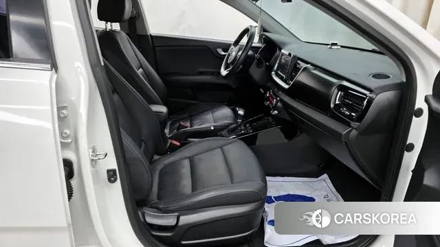 Kia Stonic 2018 Белый из Кореи, фото 2