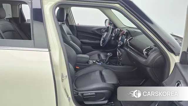 Mini Cooper Clubman 2018 Жемчужный цвет из Кореи, фото 2